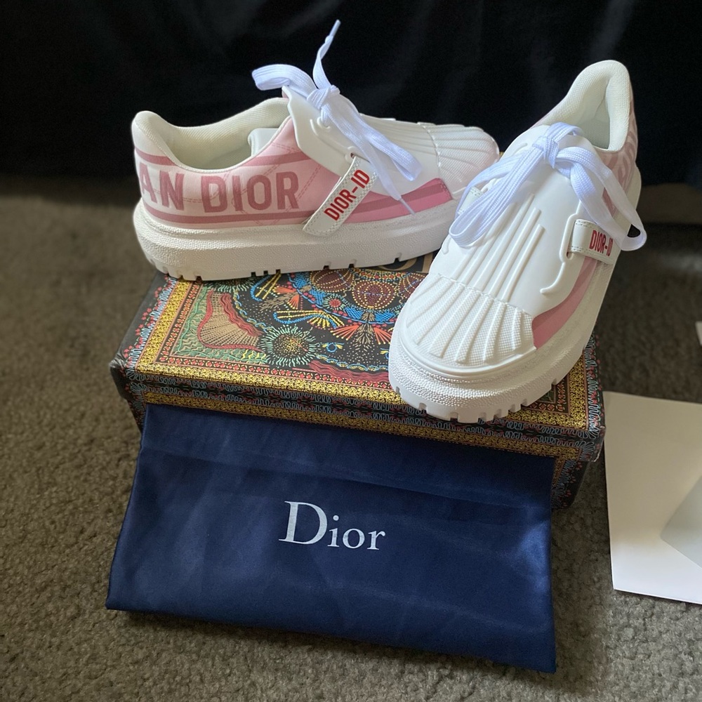 Dior I’d (pink & white) - Picture 1 of 3